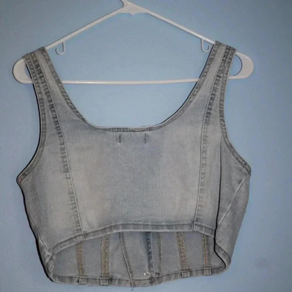 Vanilla Star NWOT Button Front Cropped Jean Tank Top Size Medium - Picture 12 of 16